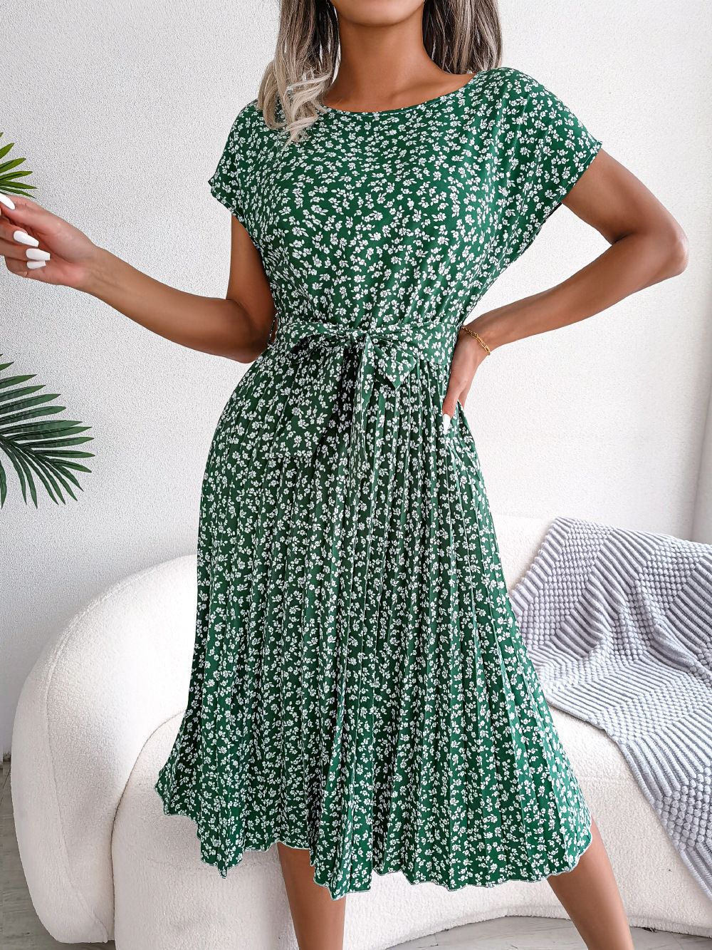 TARYN™ – Lightweight Vintage Floral Dress
